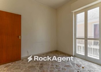Camera da letto - Trilocale via Taranto, 1, Bari (zona Carbonara di Bari) - foto 3