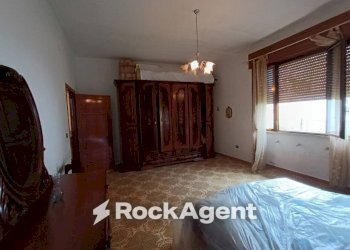 Camera da letto - Villa via Marcinelle ang. L. Da Vinci, Salice Salentino - foto 16