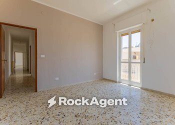 Cucina - Trilocale via Taranto, 1, Bari (zona Carbonara di Bari) - foto 17