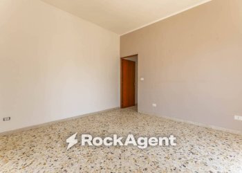 Camera da letto - Trilocale via Taranto, 1, Bari (zona Carbonara di Bari) - foto 18