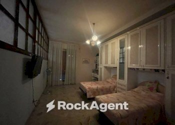 Camera da letto - Trilocale via Angelo Volpicelli, 34, Arzano - foto 7