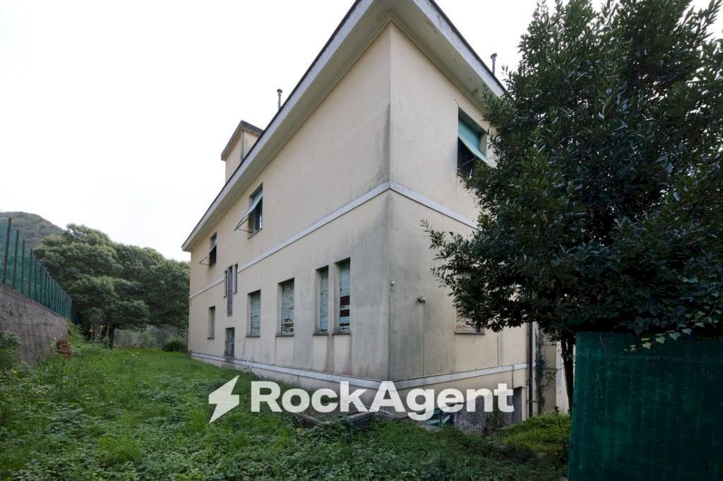 Facciata - Magazzino salita Sella, Genova (zona Apparizione) - foto 1