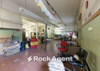 Interno non residenziale - Magazzino salita Sella, Genova (zona Apparizione) - foto 13
