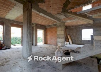 Stanza non arredata - Villa via Roberto Niederer, Soveria Simeri - photo 18