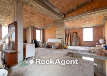 Stanza non arredata - Villa via Roberto Niederer, Soveria Simeri - photo 27