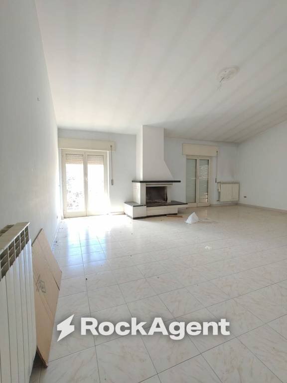 Cucina - Three-room apartment via Flaminia, 124, Rignano Flaminio - photo 1