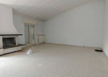 Cucina - Three-room apartment via Flaminia, 124, Rignano Flaminio - photo 2