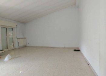 Cucina - Three-room apartment via Flaminia, 124, Rignano Flaminio - photo 27