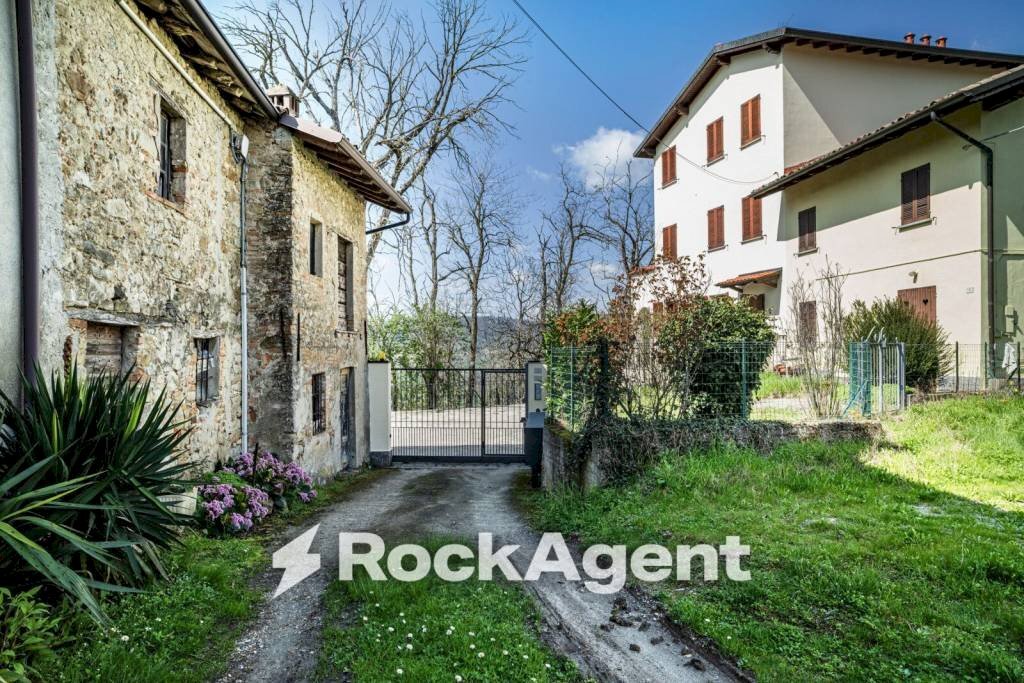 Giardino - Appartamento Frazione Camolino, Montesegale - foto 1