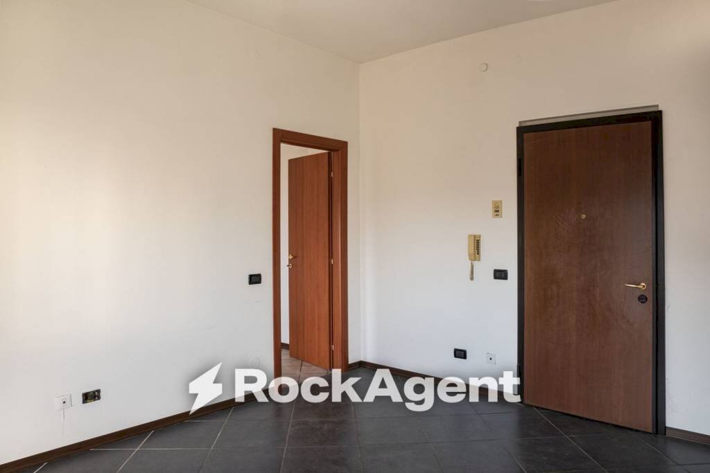 Ingresso - Two-room apartment via Monte Baldo, 25, Vigevano - photo 2