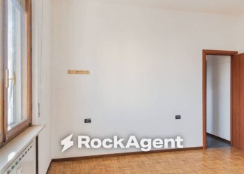 Camera da letto - Two-room apartment via Monte Baldo, 25, Vigevano - photo 7