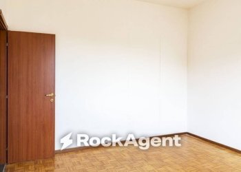 Camera da letto - Two-room apartment via Monte Baldo, 25, Vigevano - photo 8