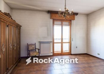 Camera da letto - Three-room apartment via XXV Aprile, 32, Mede - photo 9