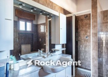 Bagno - Three-room apartment via XXV Aprile, 32, Mede - photo 12
