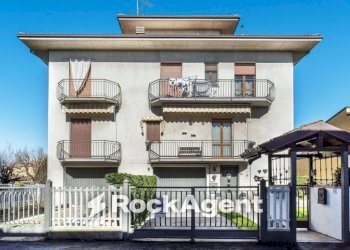 Facciata - Three-room apartment via XXV Aprile, 32, Mede - photo 22