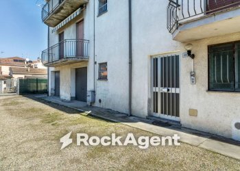 Cortile interno - Three-room apartment via XXV Aprile, 32, Mede - photo 25