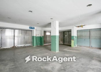Interno non residenziale - Negozio via Eugenio Torelli Viollier, 63, Roma - foto 3
