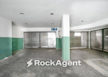 Interno non residenziale - Negozio via Eugenio Torelli Viollier, 63, Roma - foto 6
