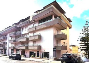 Facciata - Appartamento viale Europa, 305, Alcamo - foto 2