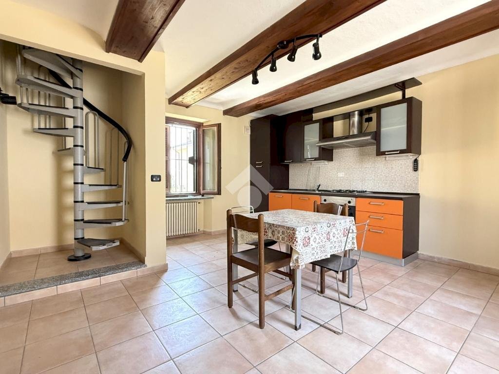 Two-room apartment Via Vittorio Veneto, Nizza Monferrato - photo 1