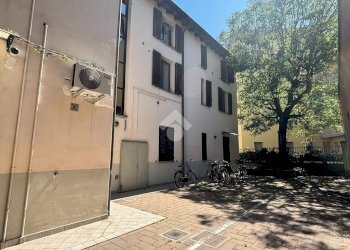 Two-room apartment Viale Dei Mille, Parma - photo 16