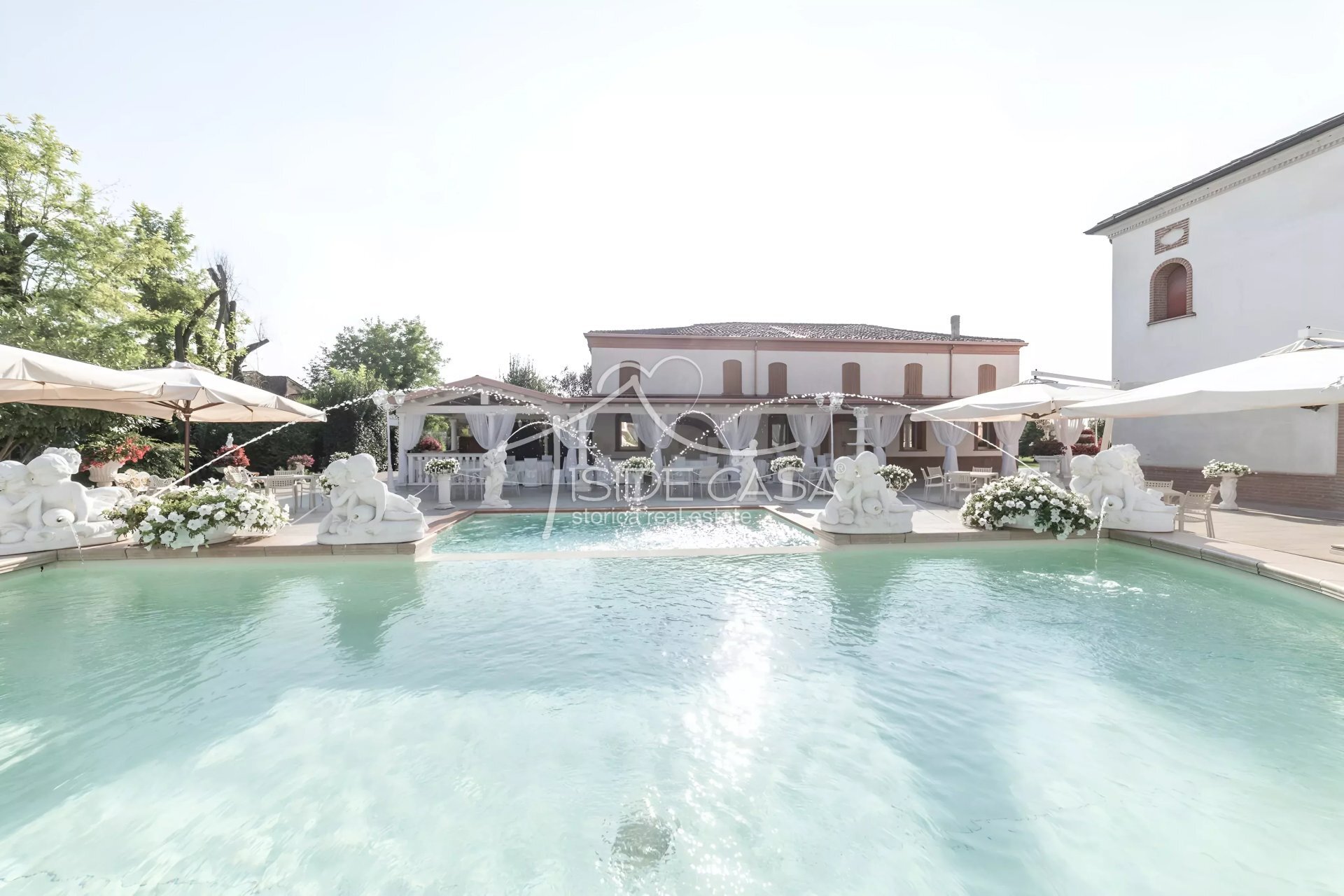 Shop Via Campione, Bagnolo San Vito - photo 1