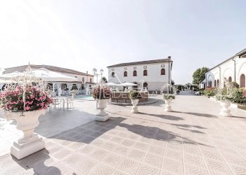 Shop Via Campione, Bagnolo San Vito - photo 2