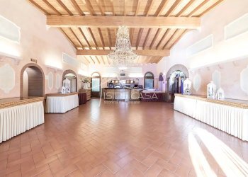 Shop Via Campione, Bagnolo San Vito - photo 14