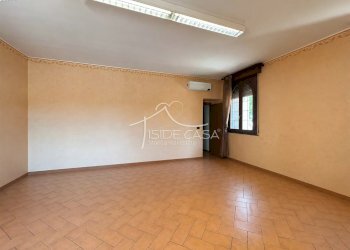 Shop Via Campione, Bagnolo San Vito - photo 23