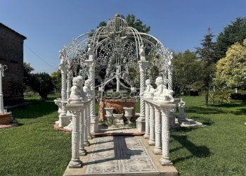 Shop Via Campione, Bagnolo San Vito - photo 50