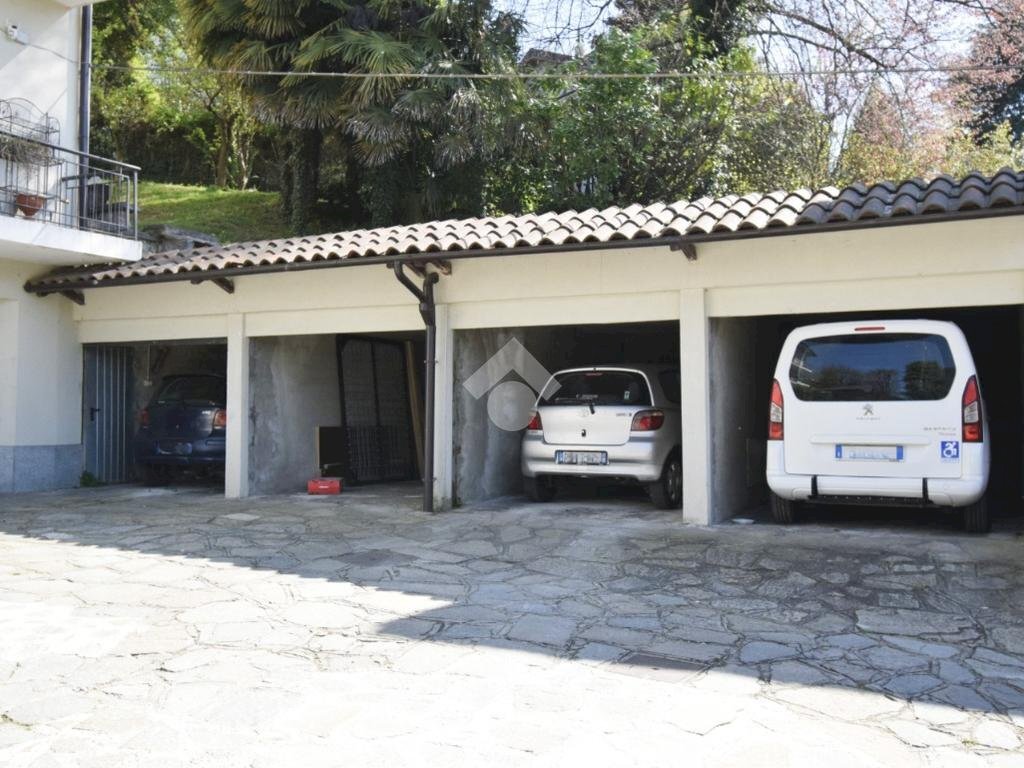 Box Str. del Bellardo, Torino (zona Madonna del Pilone) - foto 1