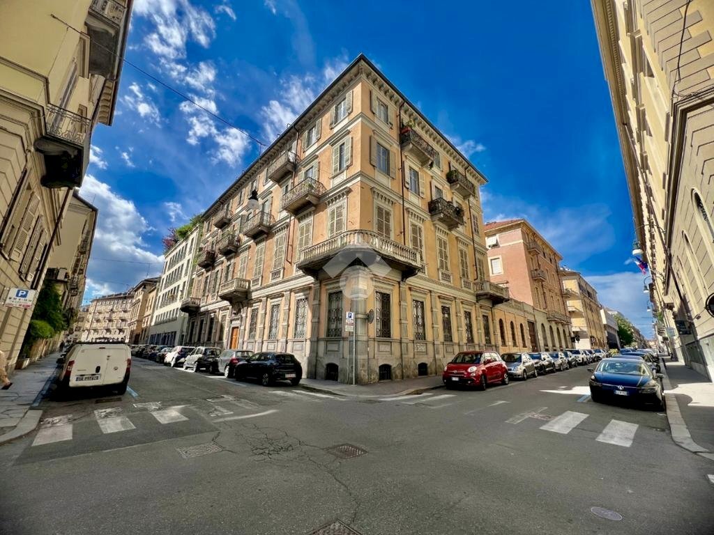 Bilocale Via dei Mille, Torino (zona Centro) - foto 1