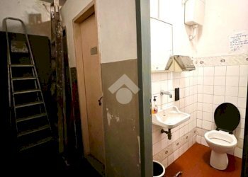Commercial Activity Via Cecchi, Genova (neighborhood Foce) - photo 8