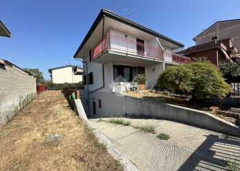 Portion of a house Via Sangalli, Carugate - photo 3