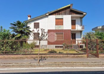 Villa Via A. Volta, Marcallo con Casone - foto 1