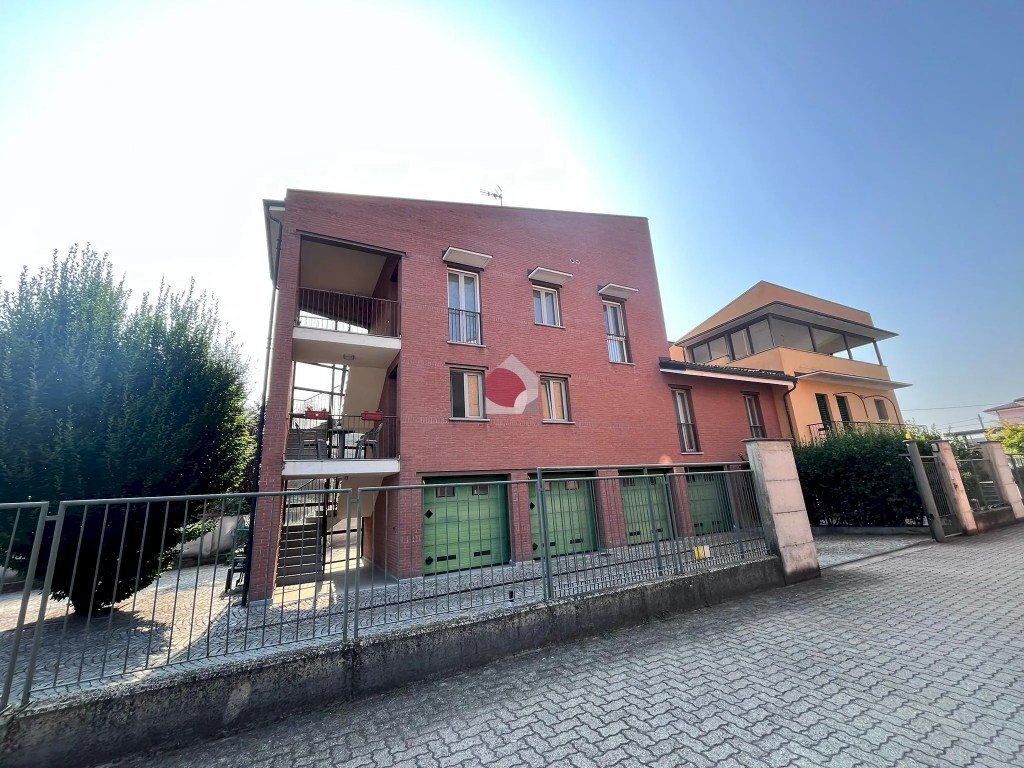 Apartment Cavallermaggiore - photo 2