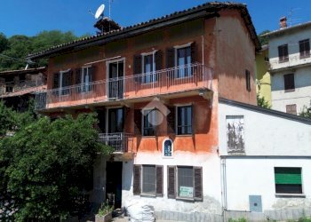 Independent house Frazione Bulliana, Valdilana - photo 1