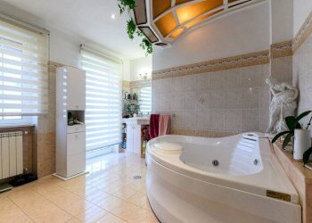 Four-room apartment Via Selegas, Roma - photo 13