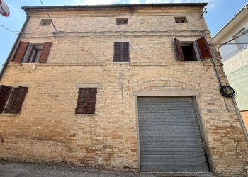 Foto 4 - Independent house Contrada Chiesanuova
 
22, Monterubbiano - photo 4