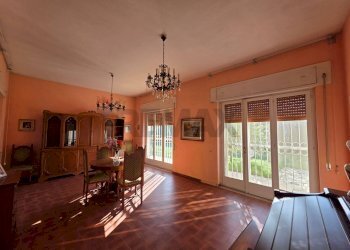 Sala da pranzo - Villa via delle magnolie
 
50, Terracina - foto 9