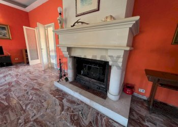 Soggiorno - Villa via delle magnolie
 
50, Terracina - foto 10