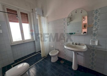 Bagno - Villa via delle magnolie
 
50, Terracina - foto 18