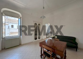 Sala da pranzo - Appartamento Via Ruggiero Bonghi
 
7, Rodi Garganico - foto 8