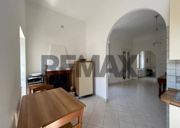 Sala da pranzo - Appartamento Via Ruggiero Bonghi
 
7, Rodi Garganico - foto 11
