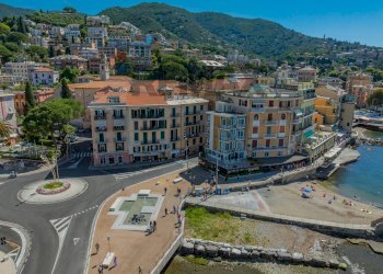 Edificio all\'aperto - Attico VIA MONTEBELLO
5, Rapallo - foto 4