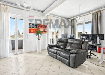 Soggiorno - Casa semi indipendente MONTE ROSA
 
15, Rescaldina - foto 5