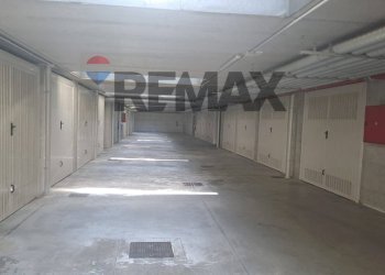 Parcheggio - Box FAENZA
 
3, Cairate - photo 2