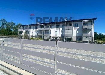 Edificio all\'aperto - Box FAENZA
 
3, Cairate - photo 4