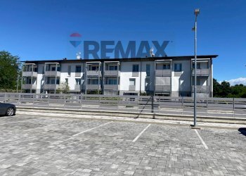 Edificio all\'aperto - Box FAENZA
 
3, Cairate - photo 9