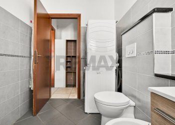 Bagno - Three-room apartment VICOLO APERTO
 
12, Gorla Minore - photo 16